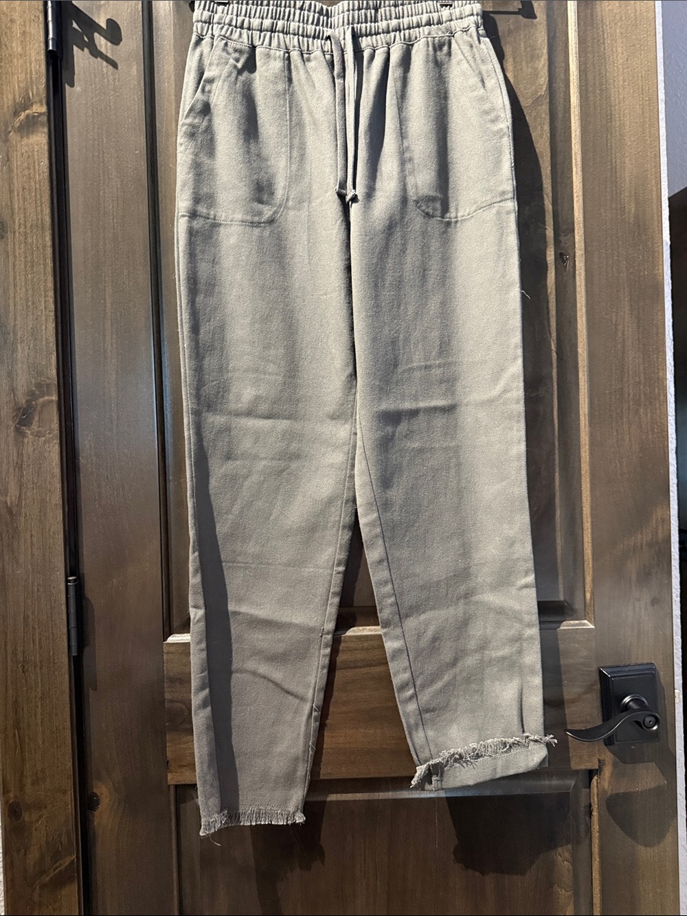 Women's Elastic Waist Casual Pants in Taupe